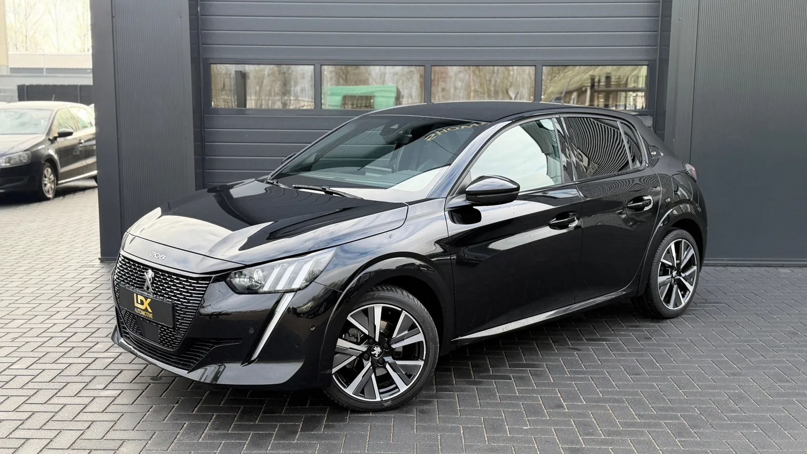 Peugeot 208 (2022) — foto 1