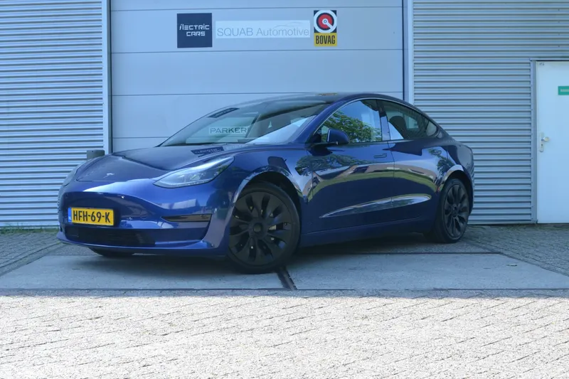 Tesla Model 3 (2021)