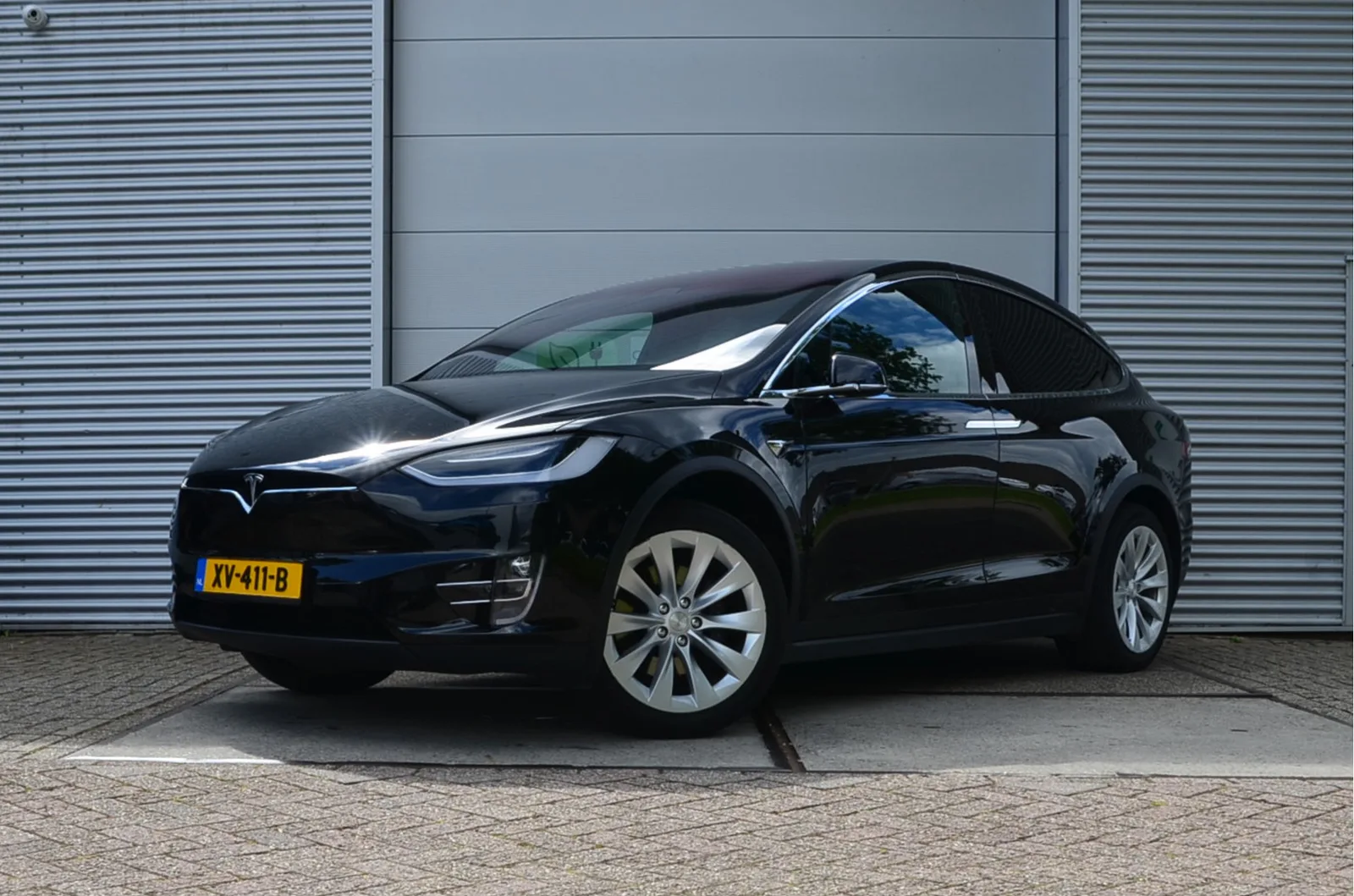 Tesla Model X (2019) — foto 1