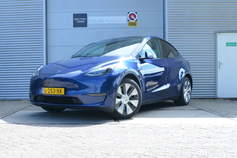 Tesla Model Y (2021)