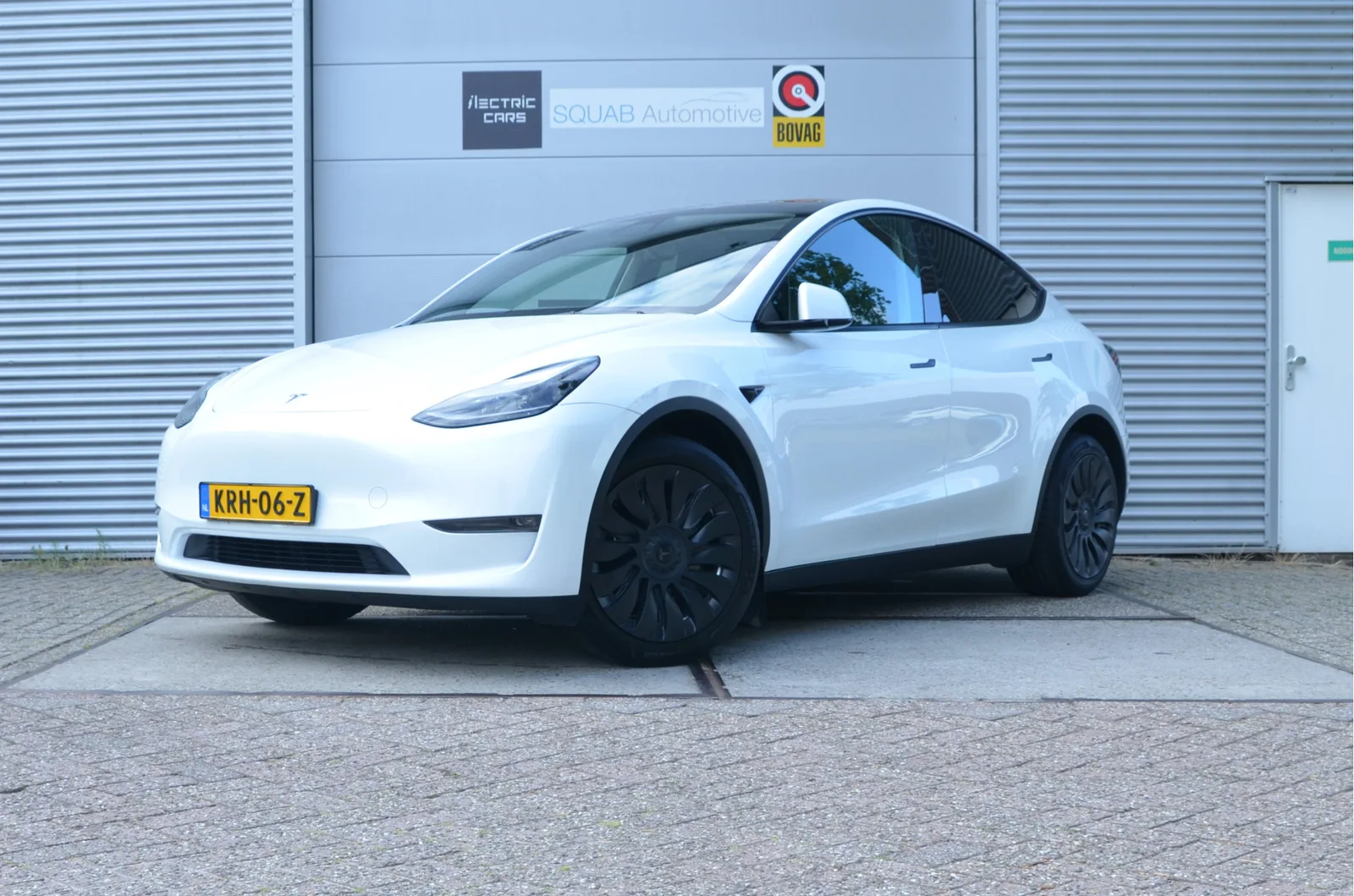 Tesla Model Y (2022) — foto 1