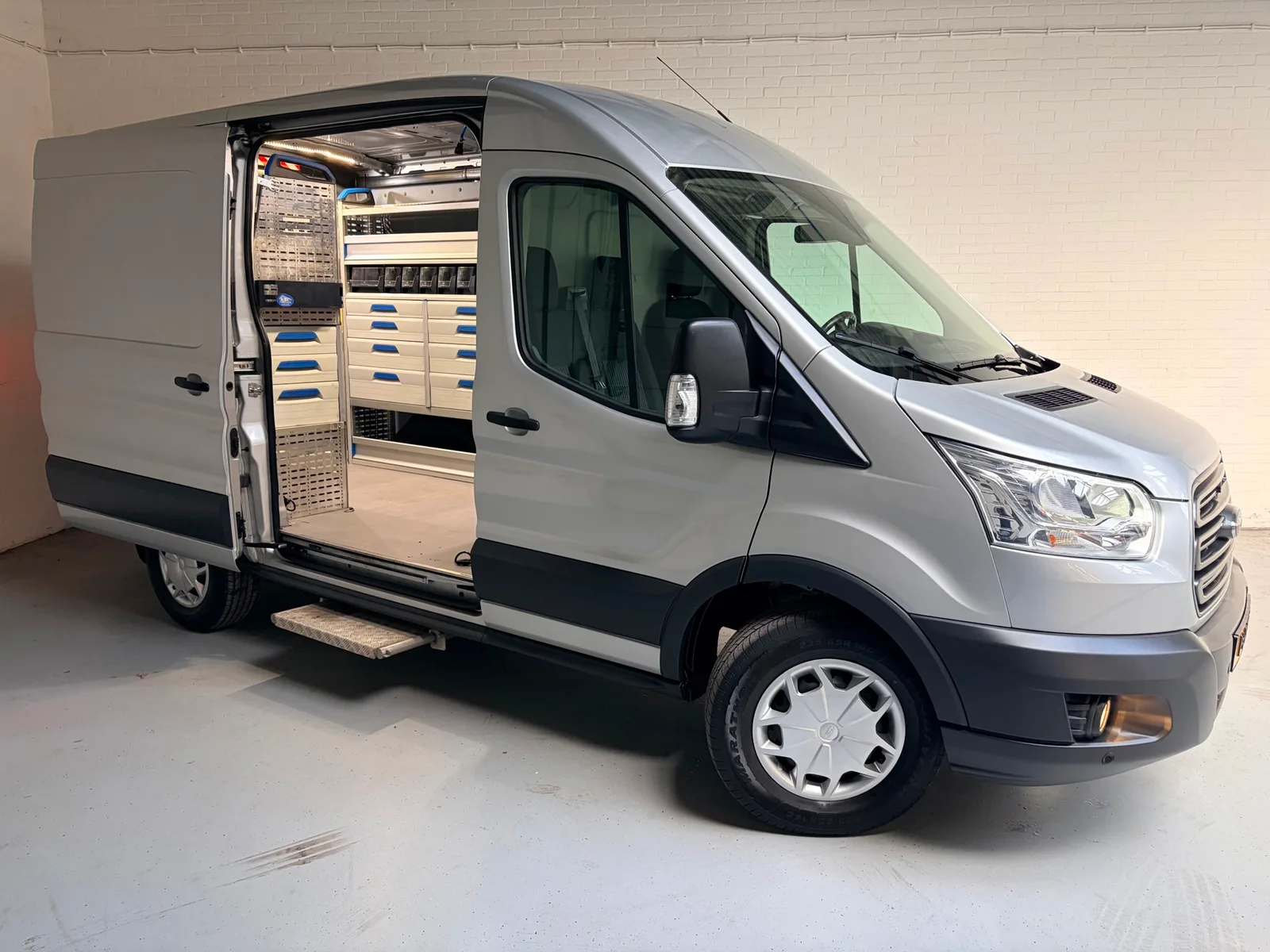 Ford Transit (2019) — foto 1