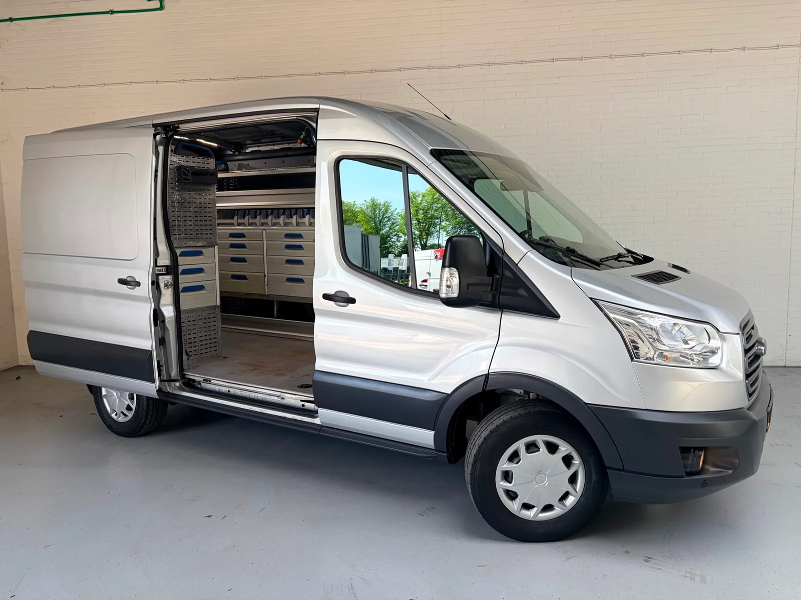 Ford Transit (2019) — foto 1