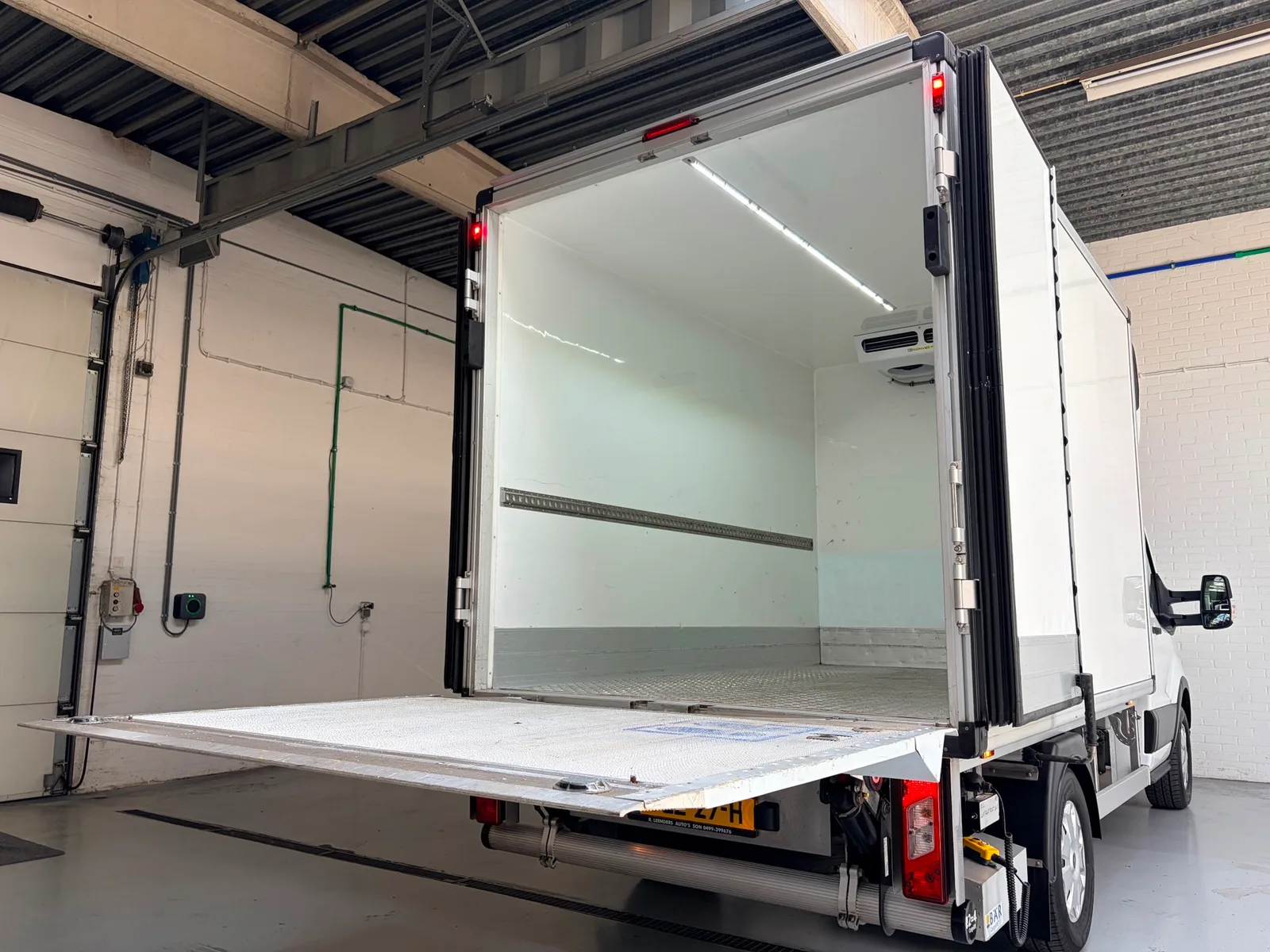 Ford Transit (2021) — foto 1