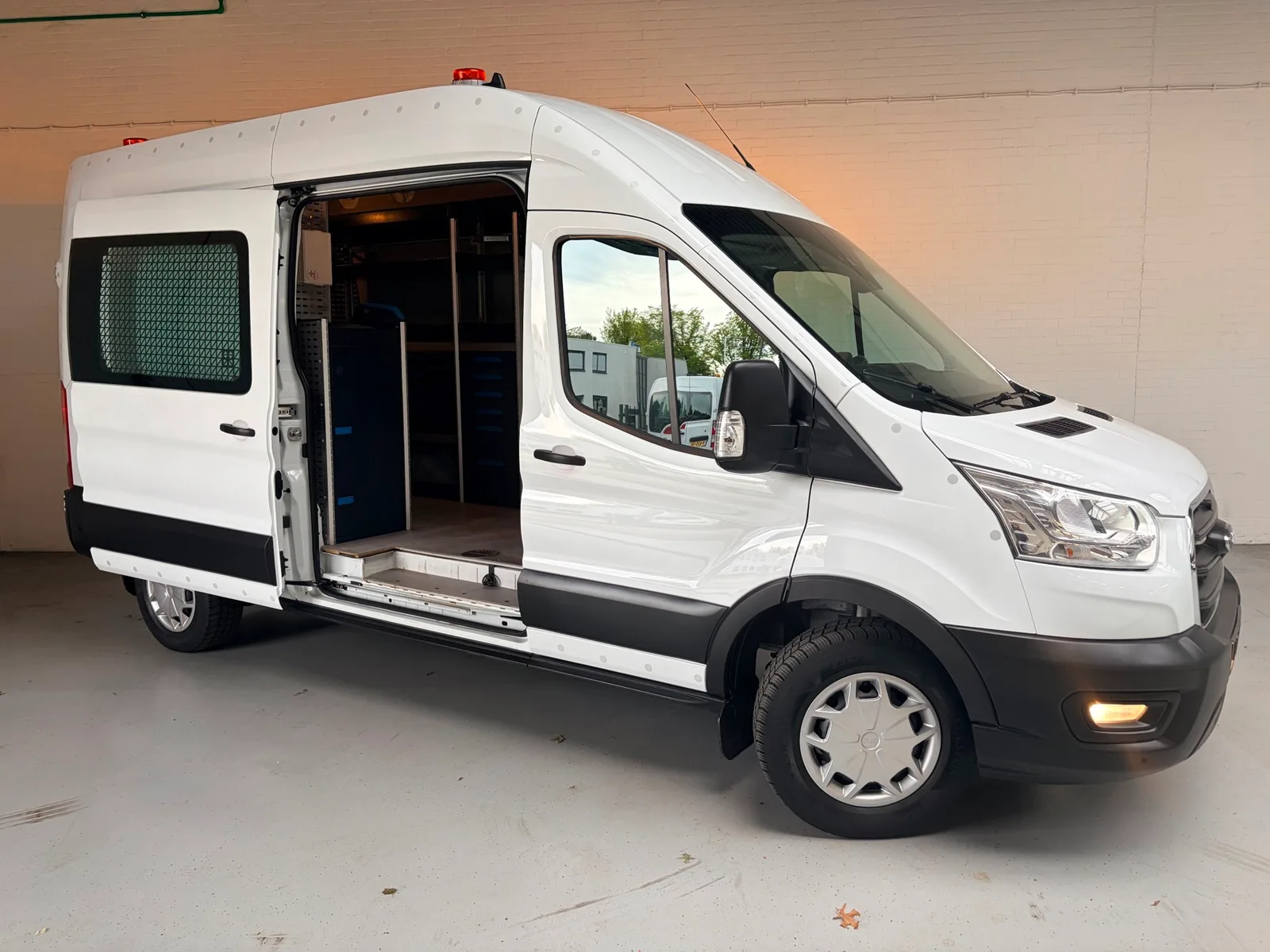 Ford Transit (2020) — foto 1