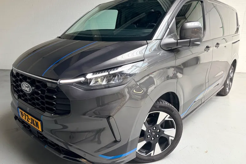 Ford Transit Custom (2024)