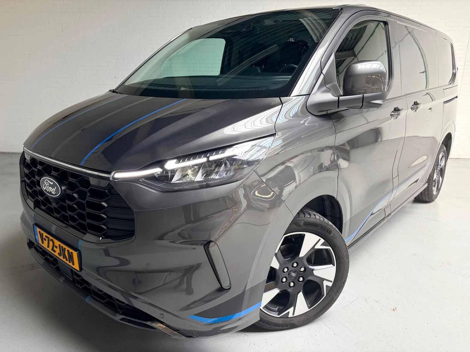 Ford Transit Custom (2024) — foto 1