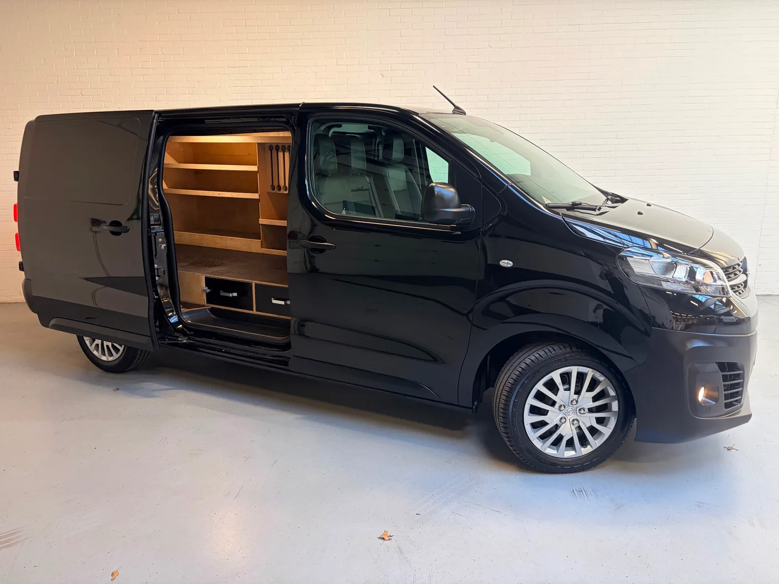 Opel Vivaro (2021) — foto 1