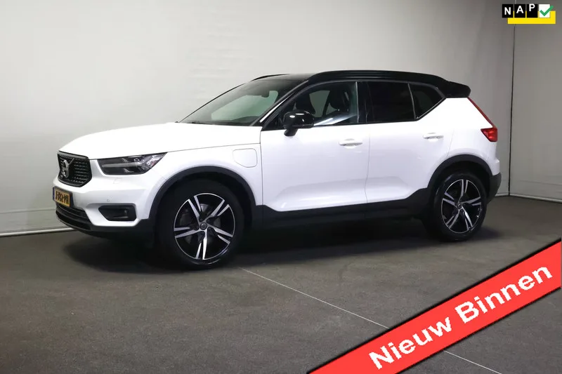 Volvo XC40 (2020) — foto 1