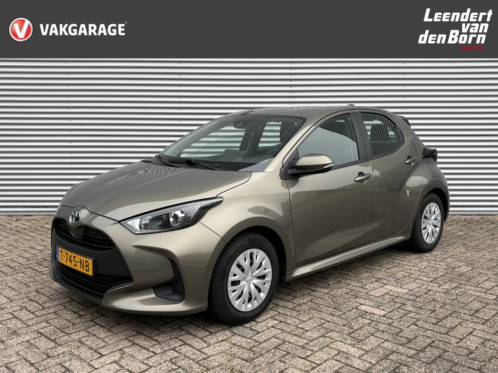 Toyota Yaris (2023) — foto 1