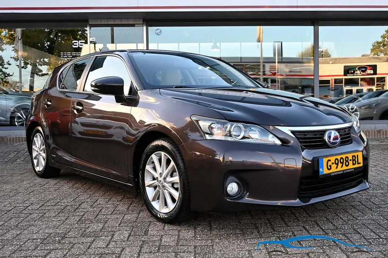 Lexus CT (2011)