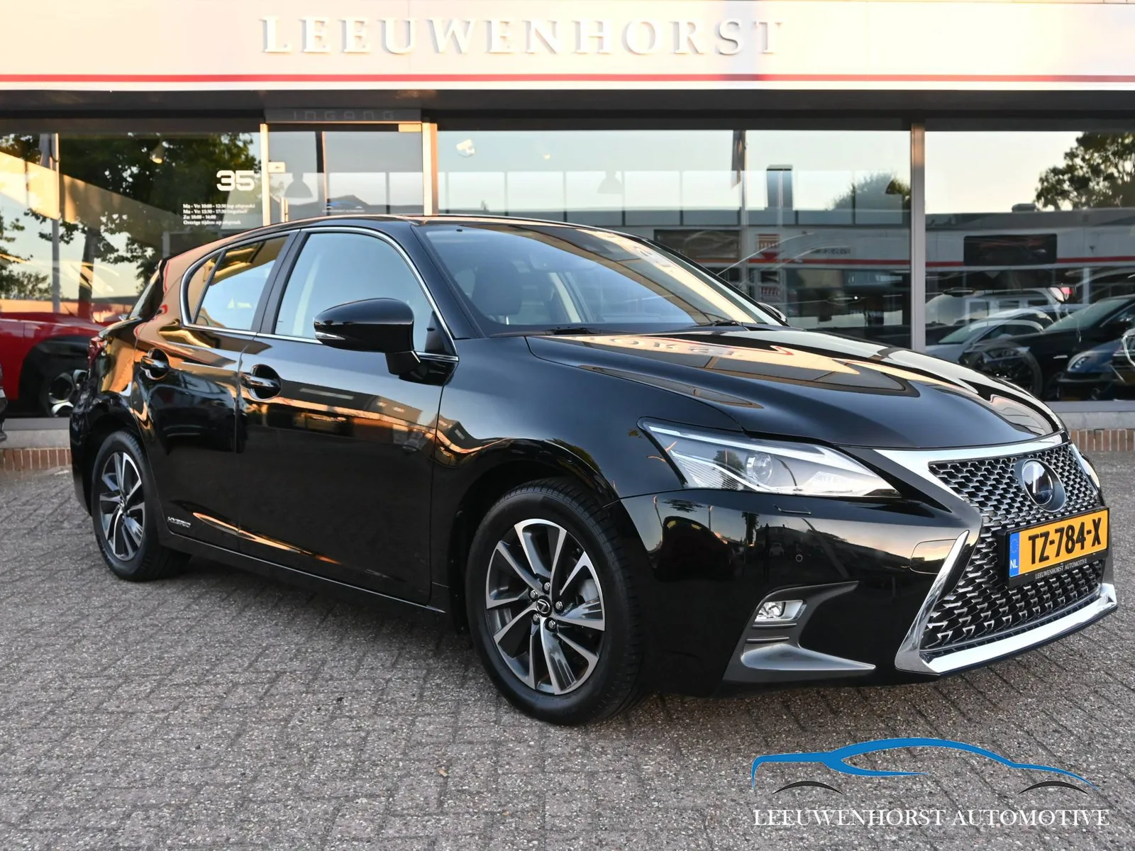 Lexus CT (2018) — foto 1