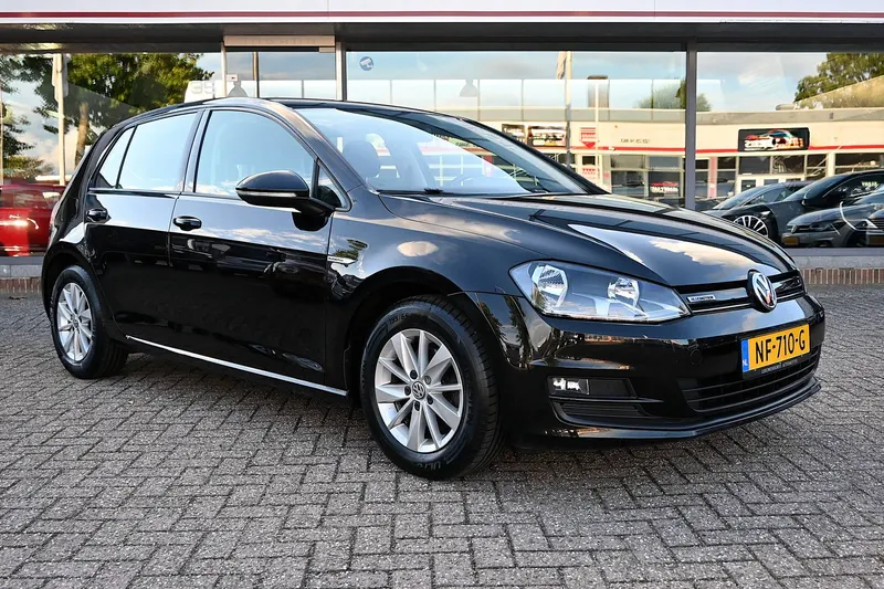 Volkswagen Golf (2017)