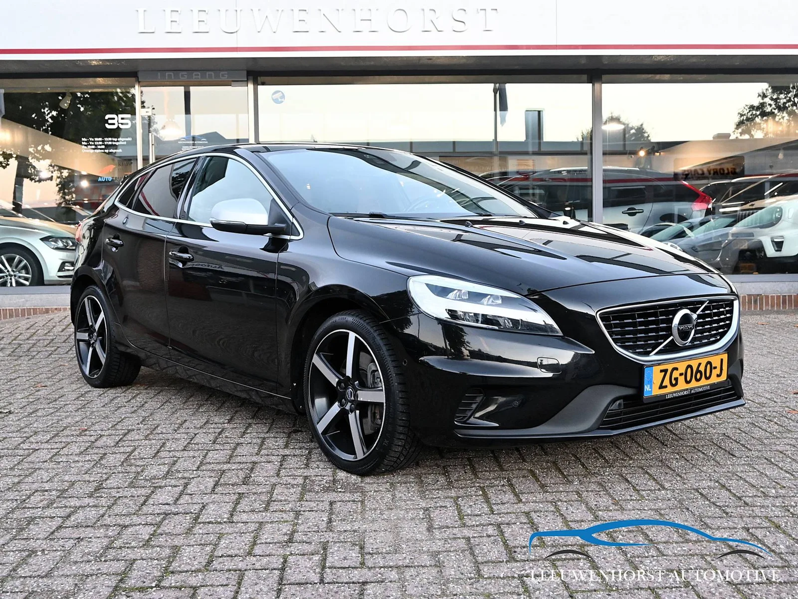 Volvo V40 (2019) — foto 1