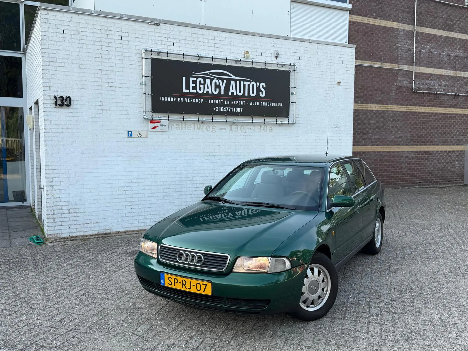 Audi A4 (1998) — foto 1