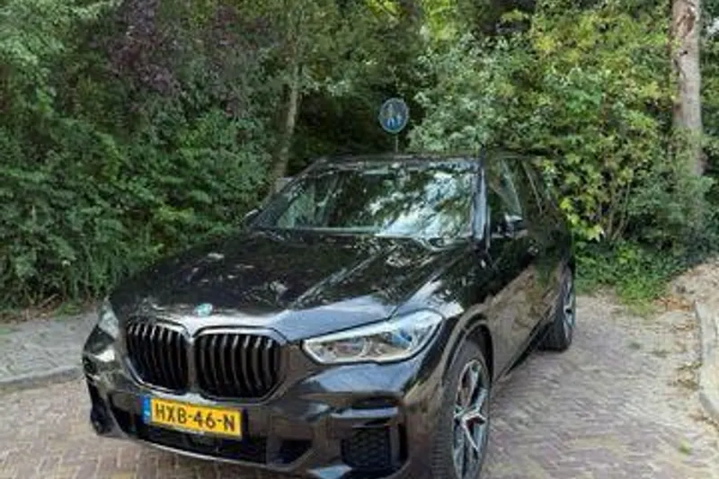 BMW X5 (2022)