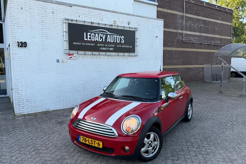 MINI One (2010)