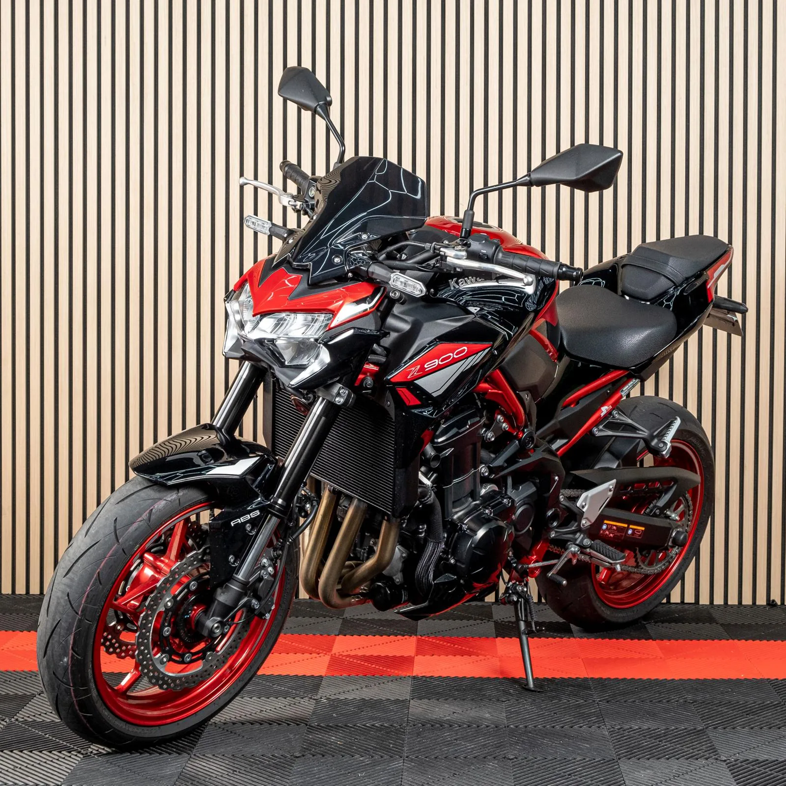 Kawasaki Z900 (2024) — foto 1