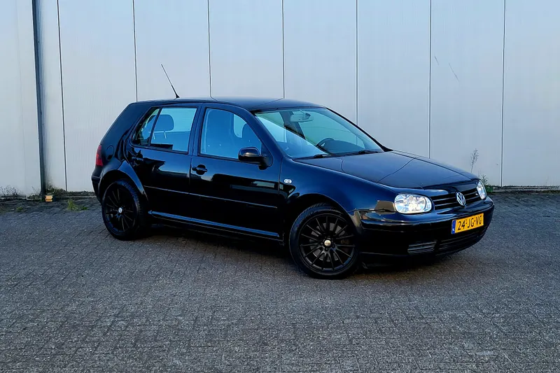 Volkswagen Golf (2002)