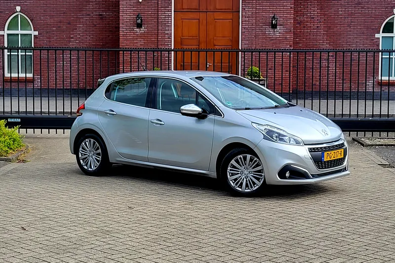 Peugeot 208 (2017)