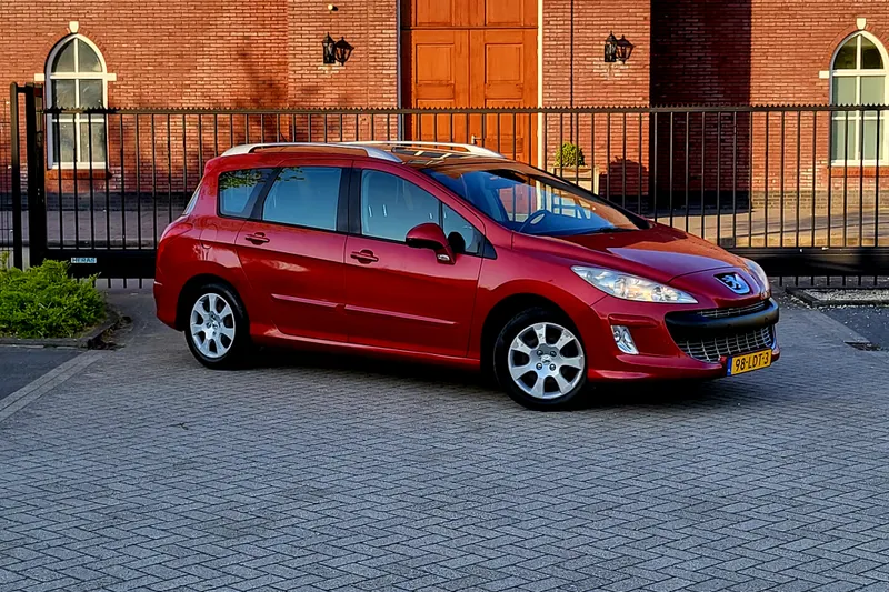Peugeot 308 (2010)