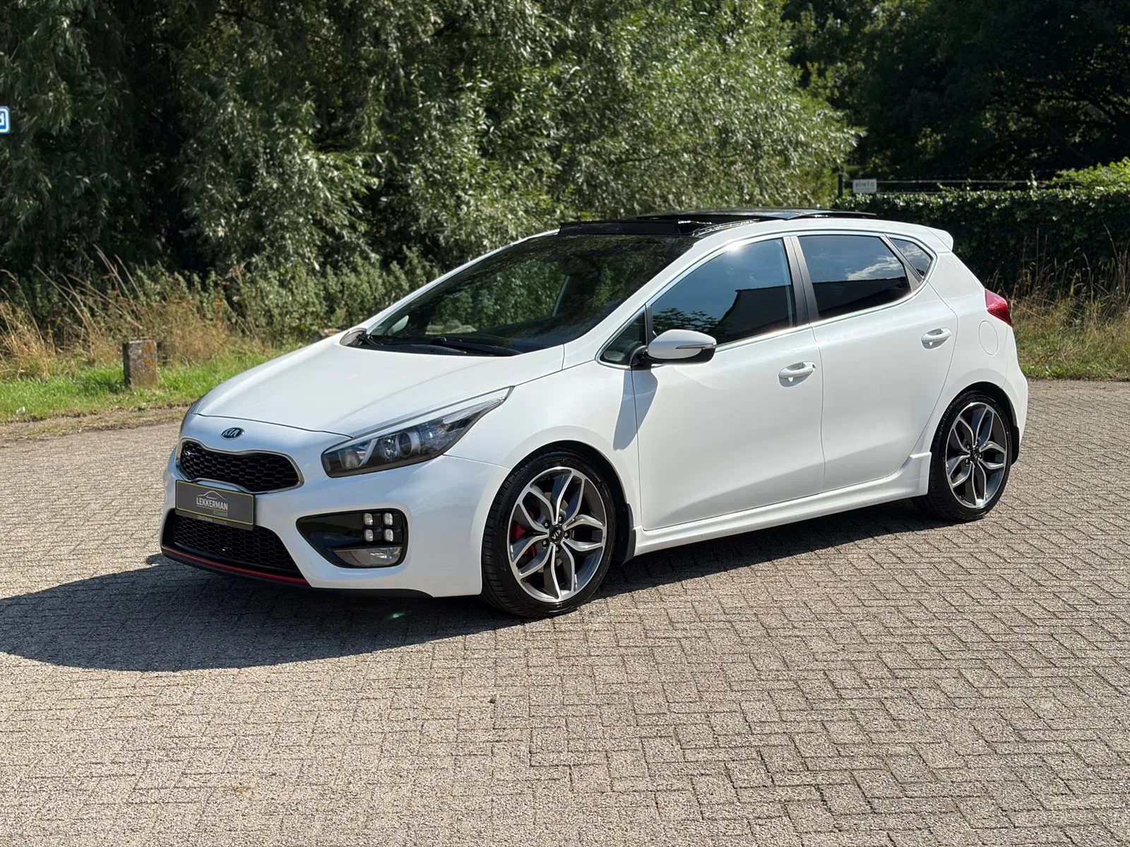 Kia Cee'd (2018) — foto 1