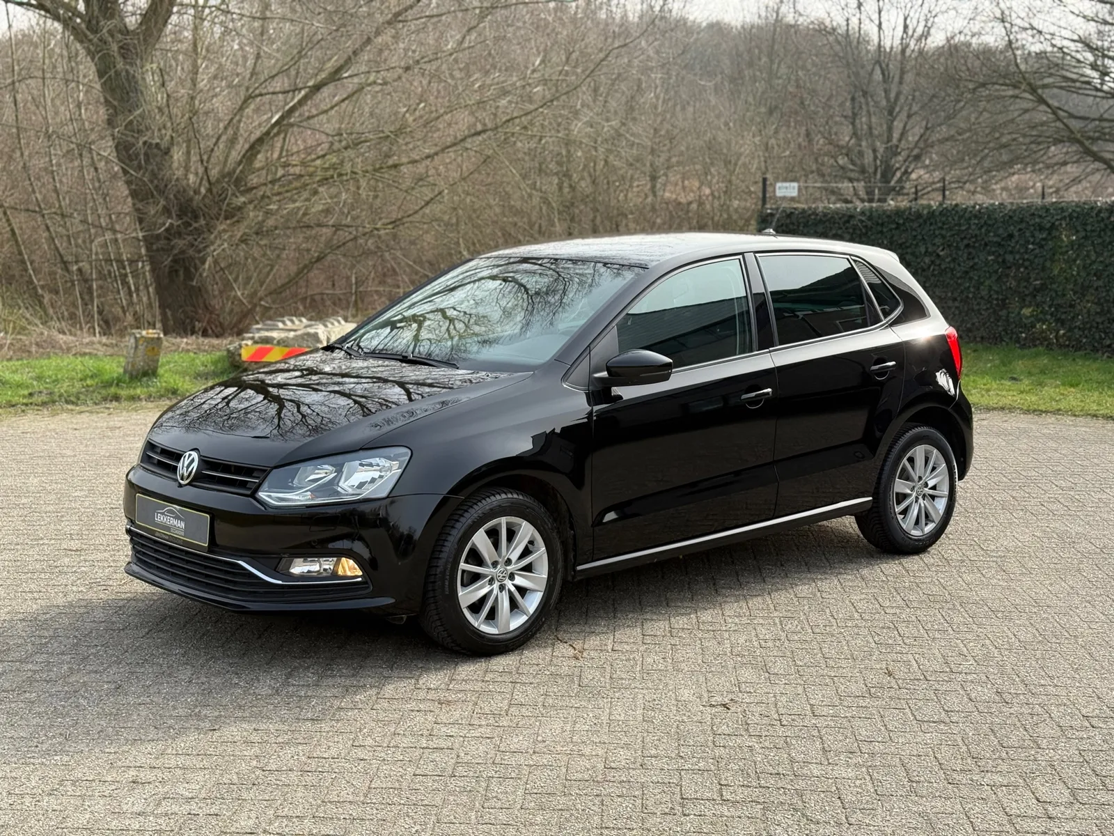 Volkswagen Polo (2015) — foto 1