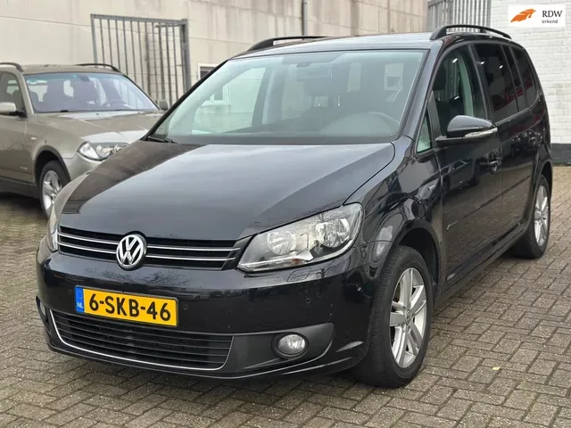 Volkswagen Touran (2013) — foto 1