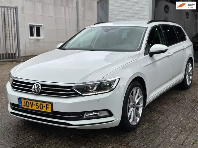 Volkswagen Passat (2018) — foto 1