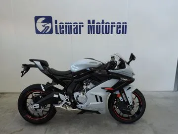 CFMoto 675SR-R (2026) — foto 1