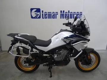 CFMoto 800 MT (2026) — foto 1
