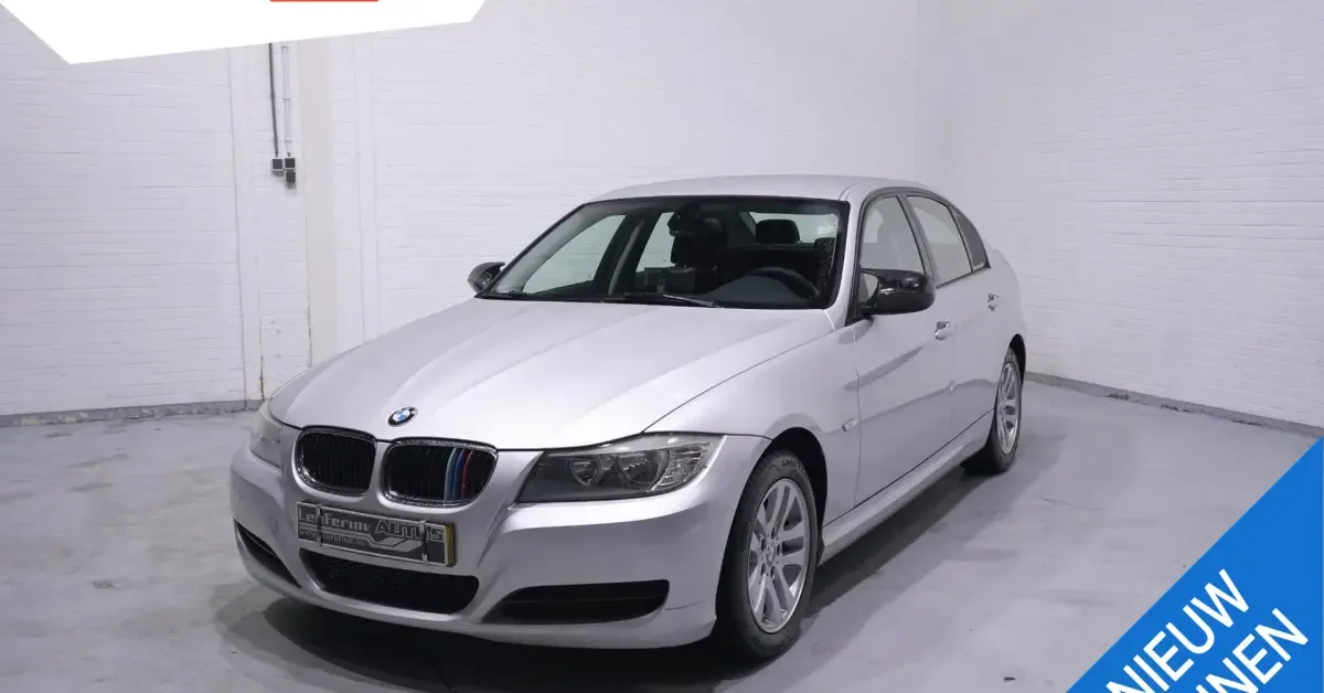 BMW 3-Serie (2011) — foto 1