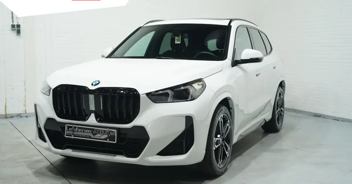 BMW X1 (2024) — foto 1