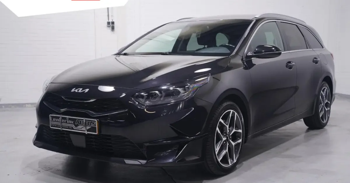 Kia Ceed (2022) — foto 1