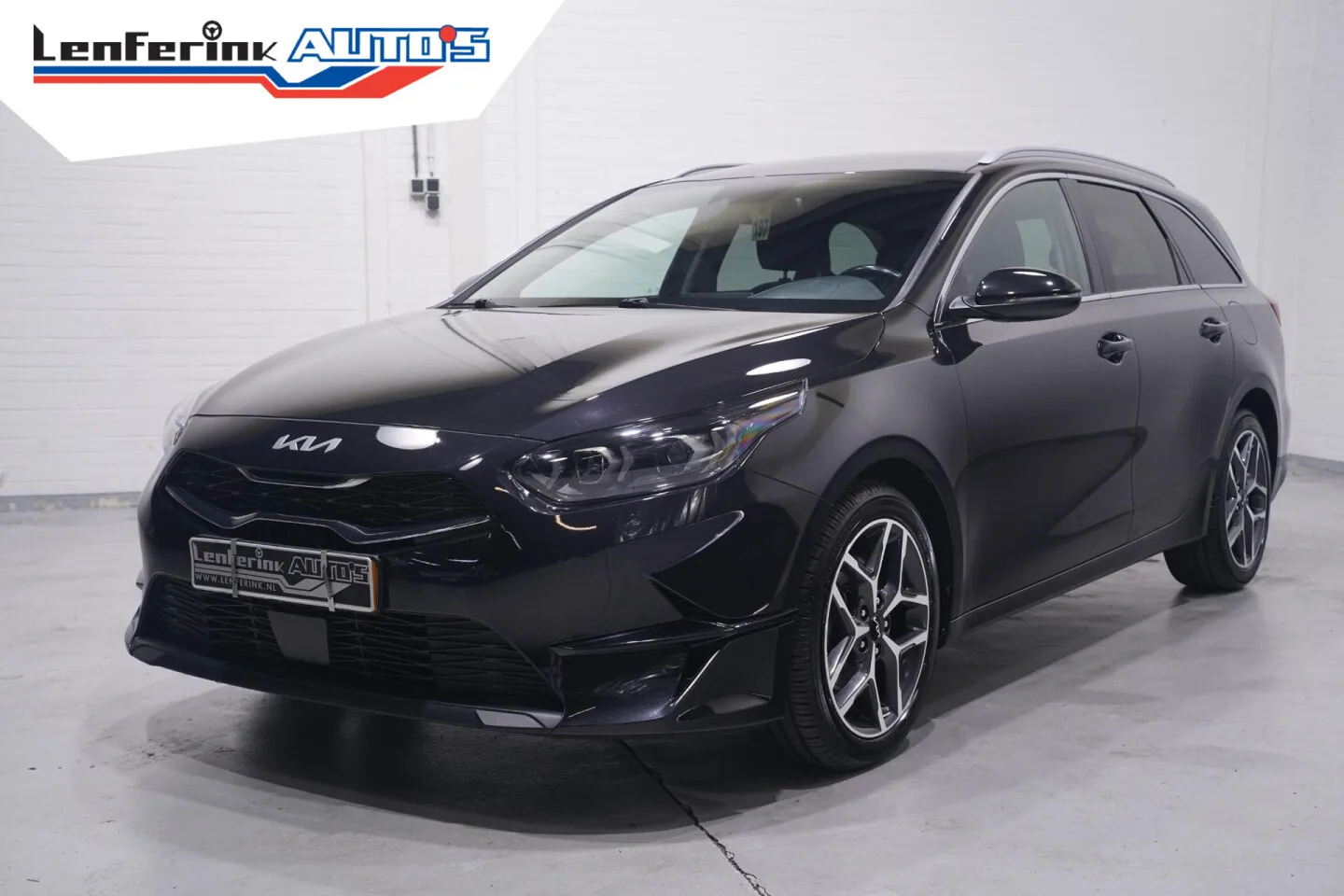 Kia Ceed Sportswagon (2022) — foto 1