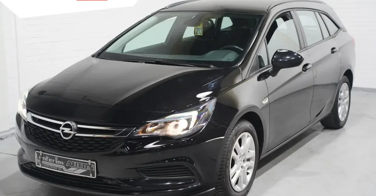 Opel Astra (2018) — foto 1