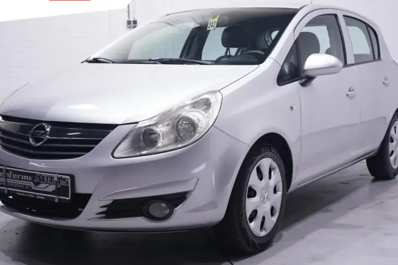 Opel Corsa (2008)