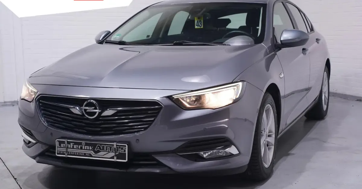 Opel Insignia (2020) — foto 1