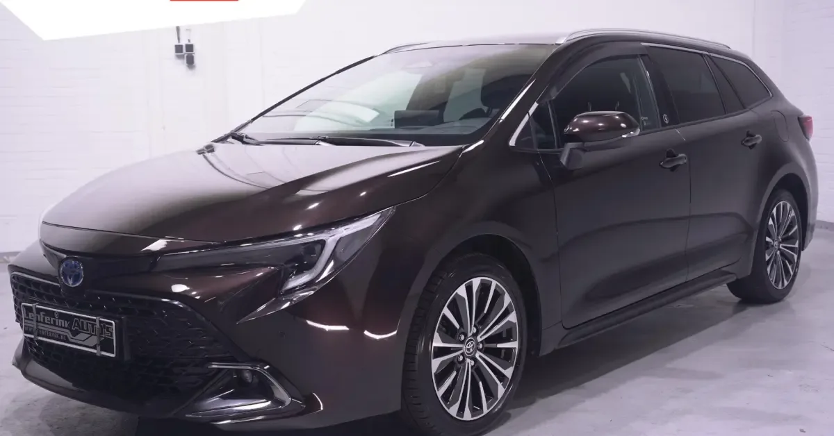 Toyota Corolla (2023) — foto 1