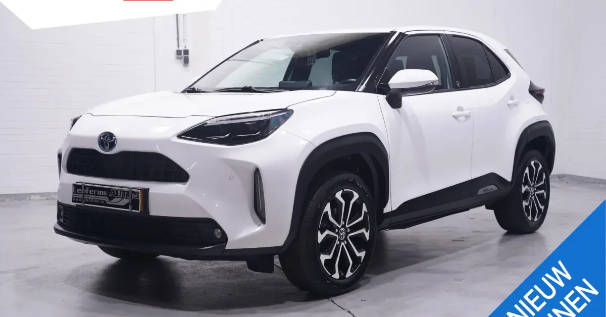 Toyota Yaris (2022) — foto 1
