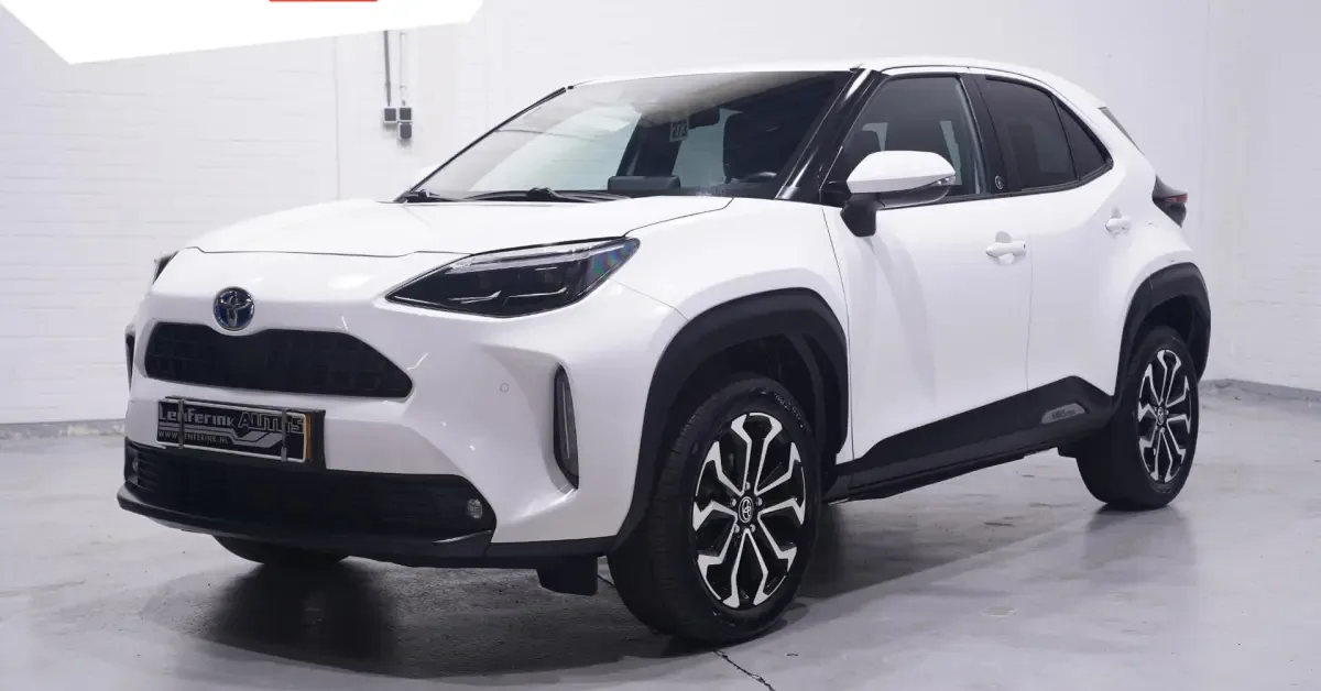 Toyota Yaris (2022) — foto 1
