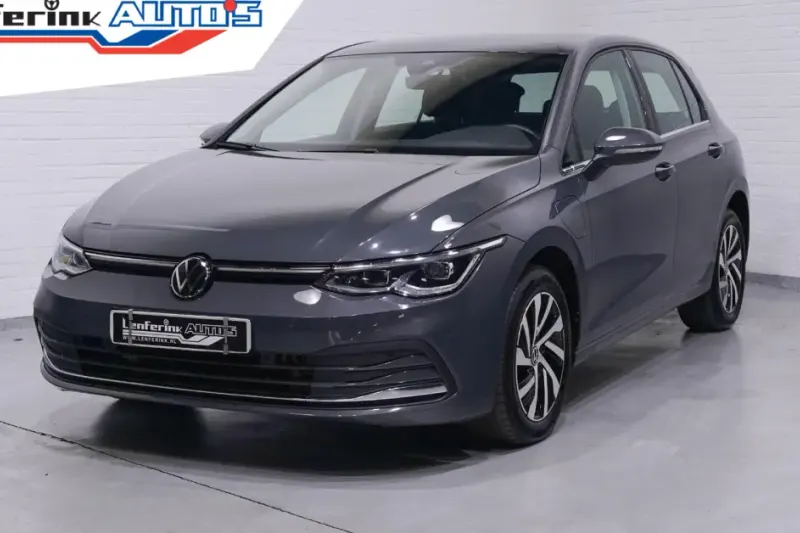 Volkswagen Golf (2022)