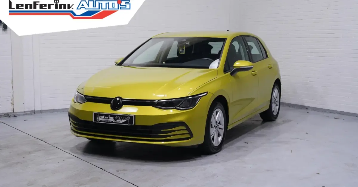 Volkswagen Golf (2023) — foto 1