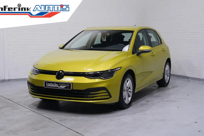 Volkswagen Golf (2023)
