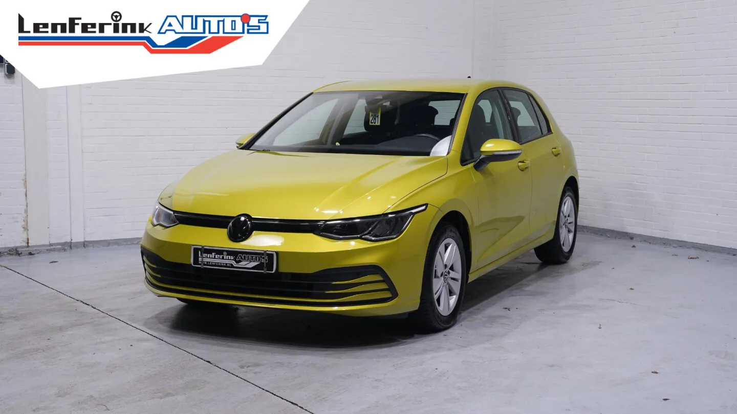 Volkswagen Golf (2023) — foto 1