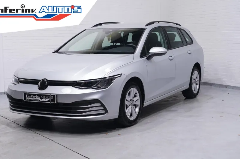 Volkswagen Golf (2023)