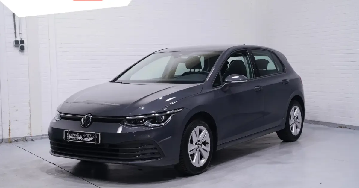 Volkswagen Golf (2020) — foto 1