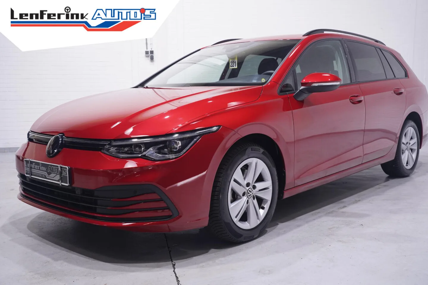 Volkswagen Golf (2023) — foto 1