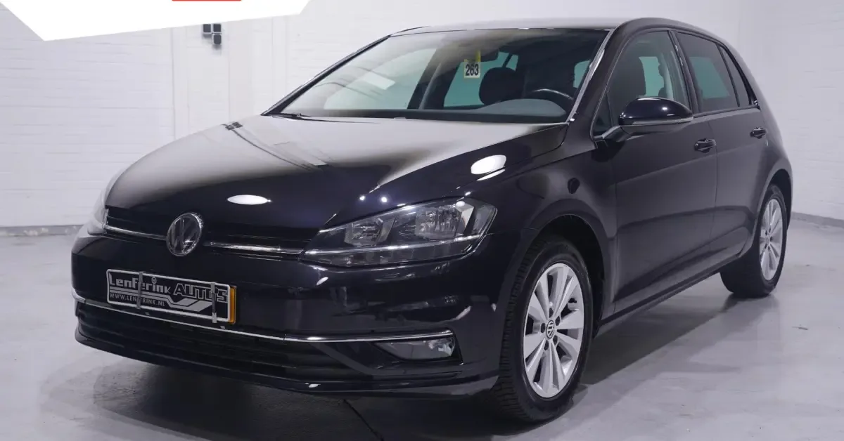Volkswagen Golf (2019) — foto 1