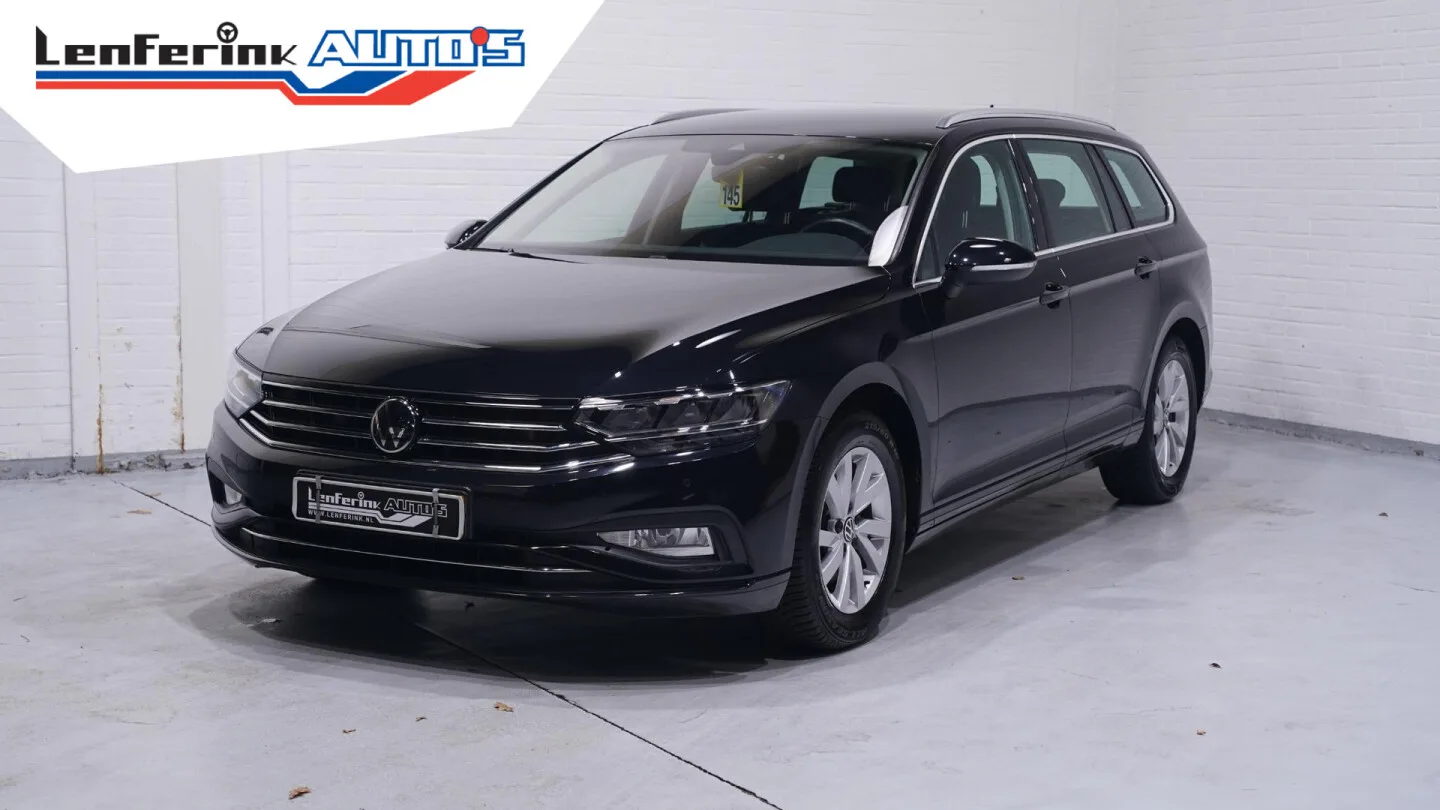 Volkswagen Passat (2022) — foto 1